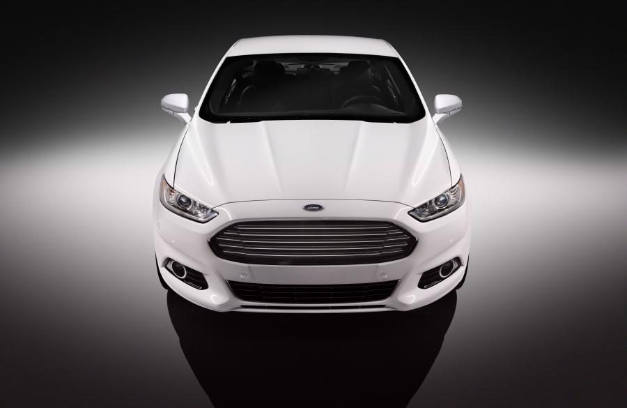  Ford Fusion 2013 года  (US) (фото 12 из 202)